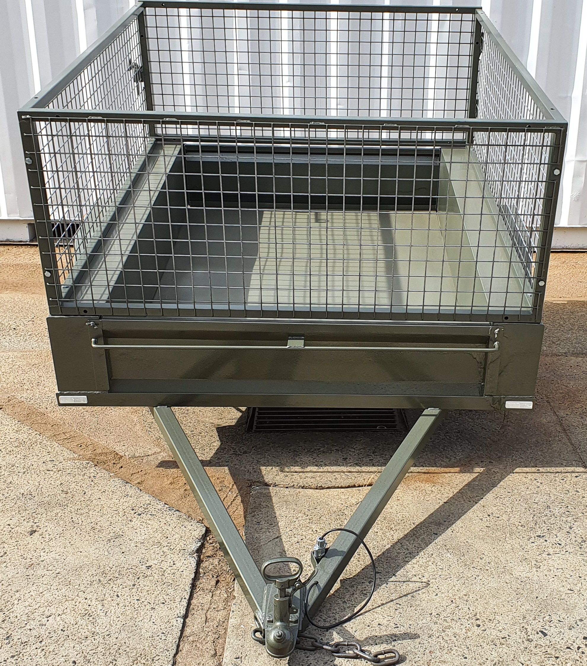 6x4 cage front